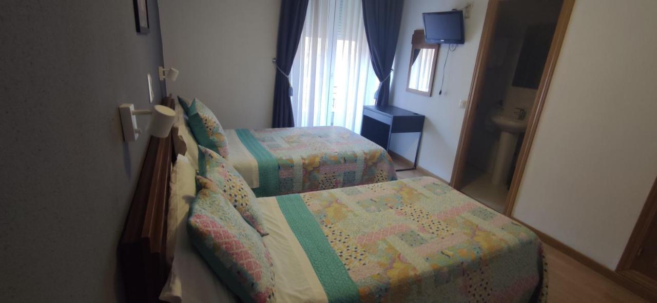 Hostal Felipe V Madrid Kültér fotó