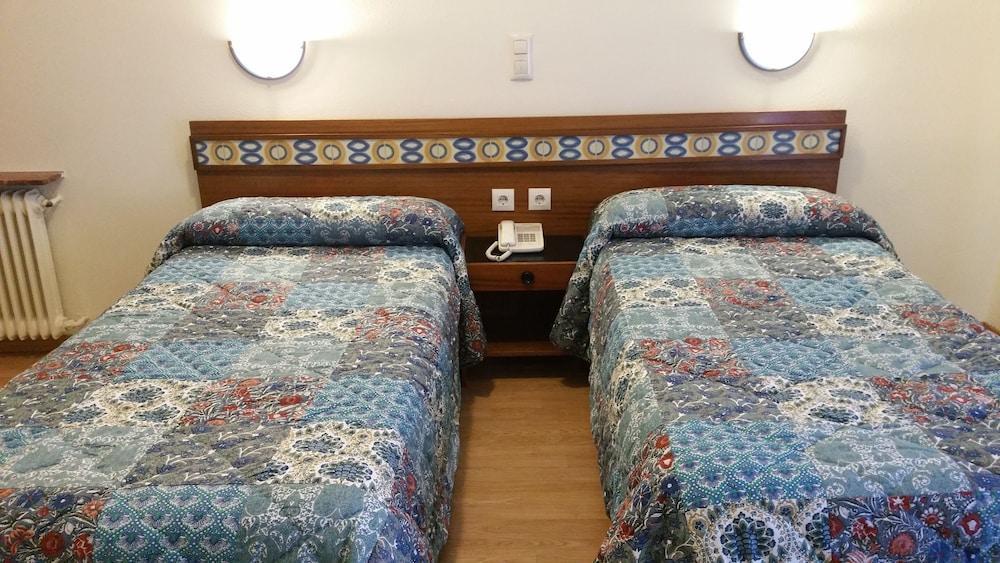 Hostal Felipe V Madrid Kültér fotó