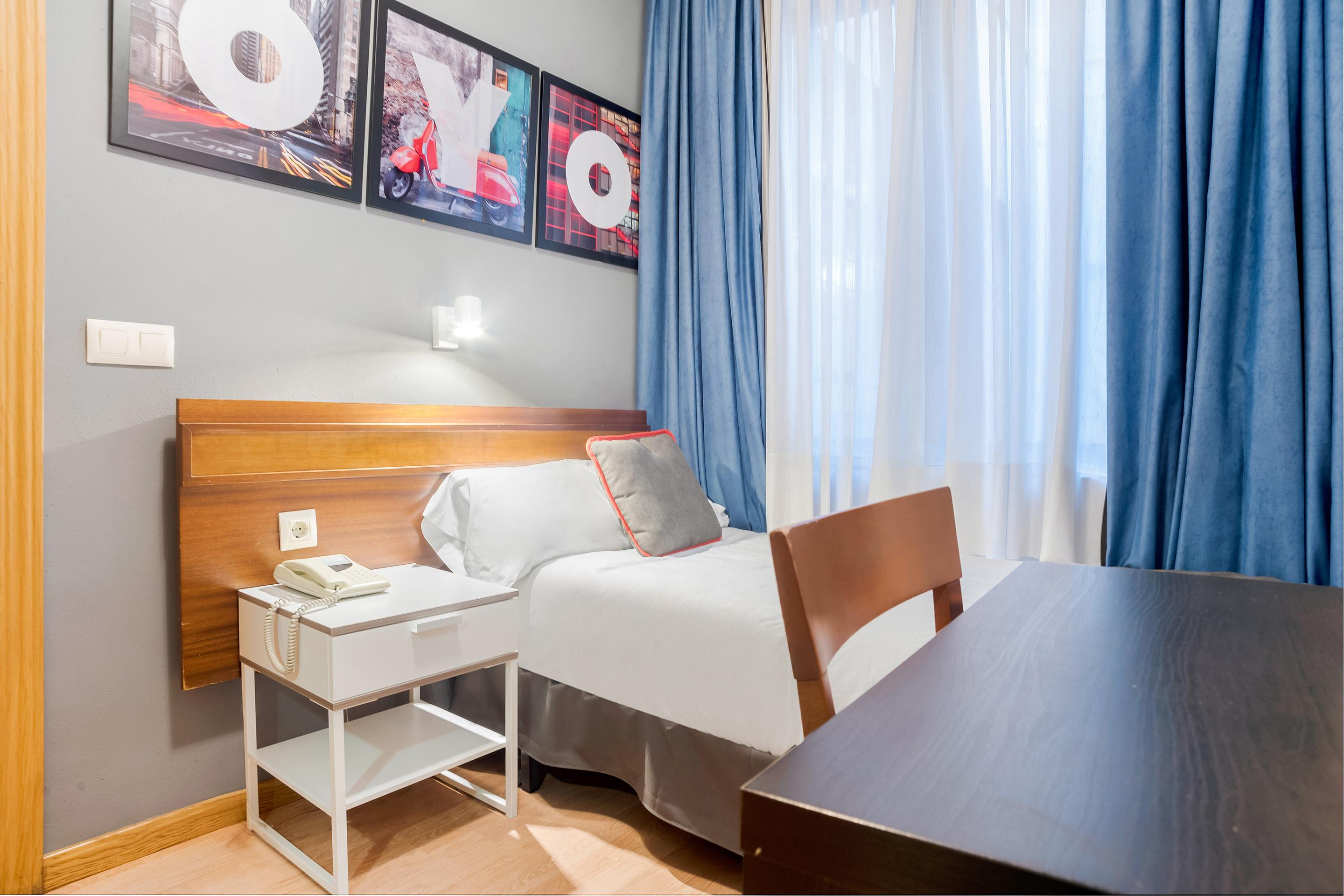 Hostal Felipe V Madrid Kültér fotó