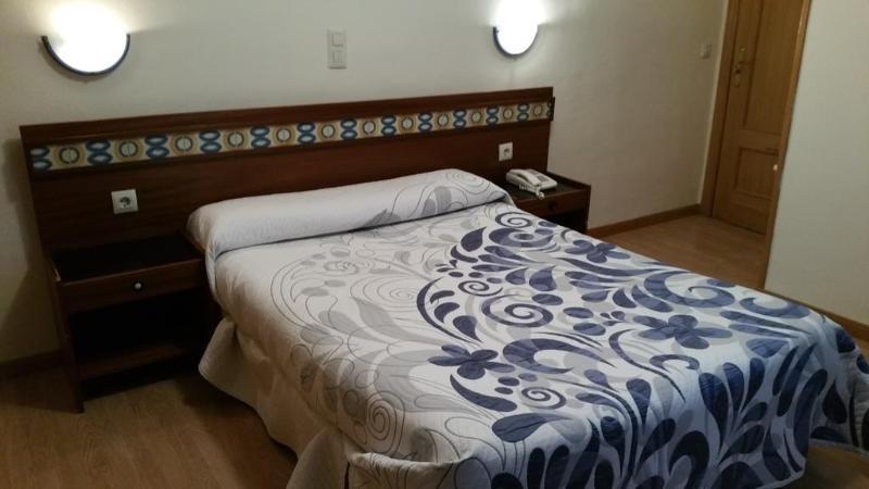 Hostal Felipe V Madrid Kültér fotó