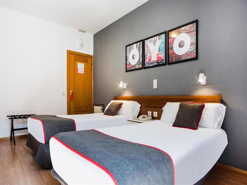 Hostal Felipe V Madrid Kültér fotó